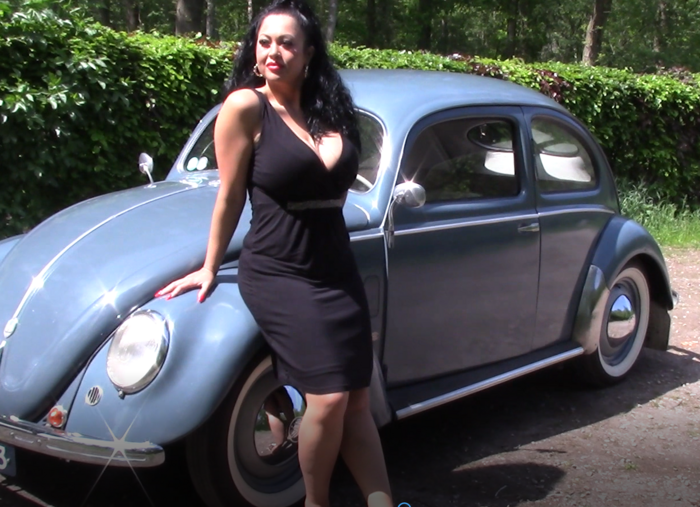 Pedal Classic Video: Denise driving the 1952 VW Beetle (new) 